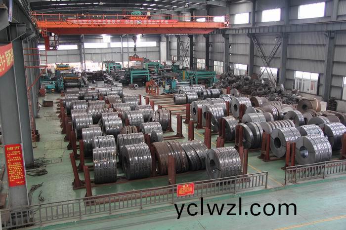 熱(re)軋(ya)縱剪(jian)機組(zu)與成品